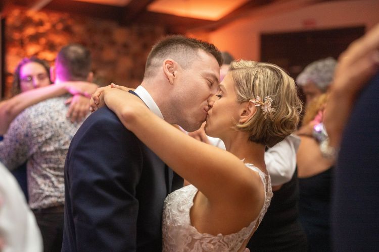 photo-de-mariage-la-premiere-danse