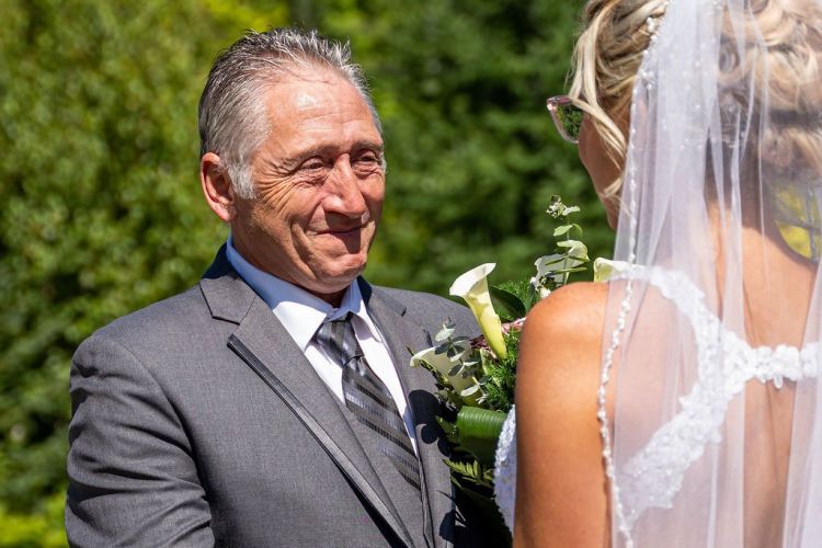 photo-de-mariage-premier-regard-sur-la-mariee