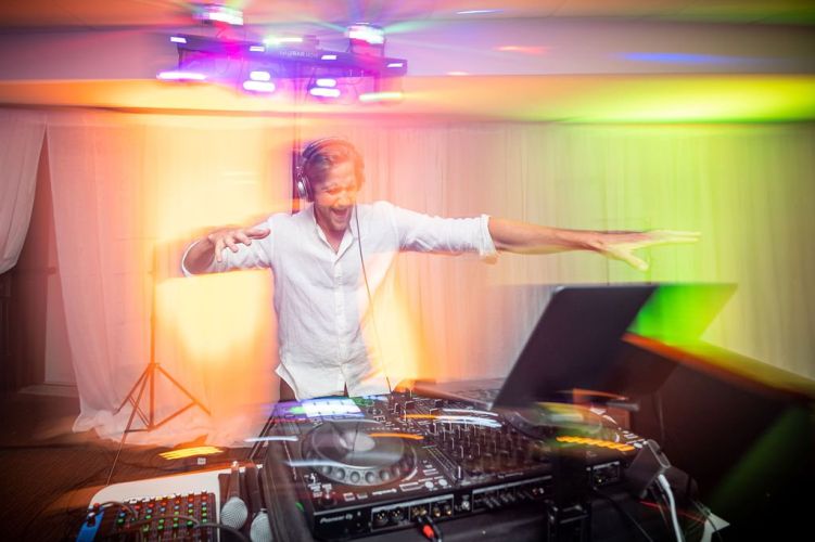 photo-mariage-party-dj