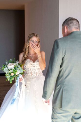 premier-look-pere-fille-mariage-emotion-pure
