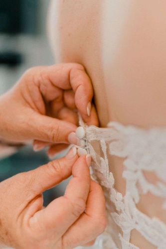 robe-mariee-detail-boutons